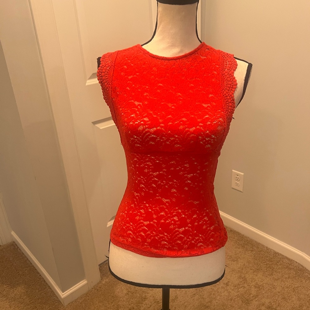 Elegant Sleeveless Lace Top in Vibrant Red